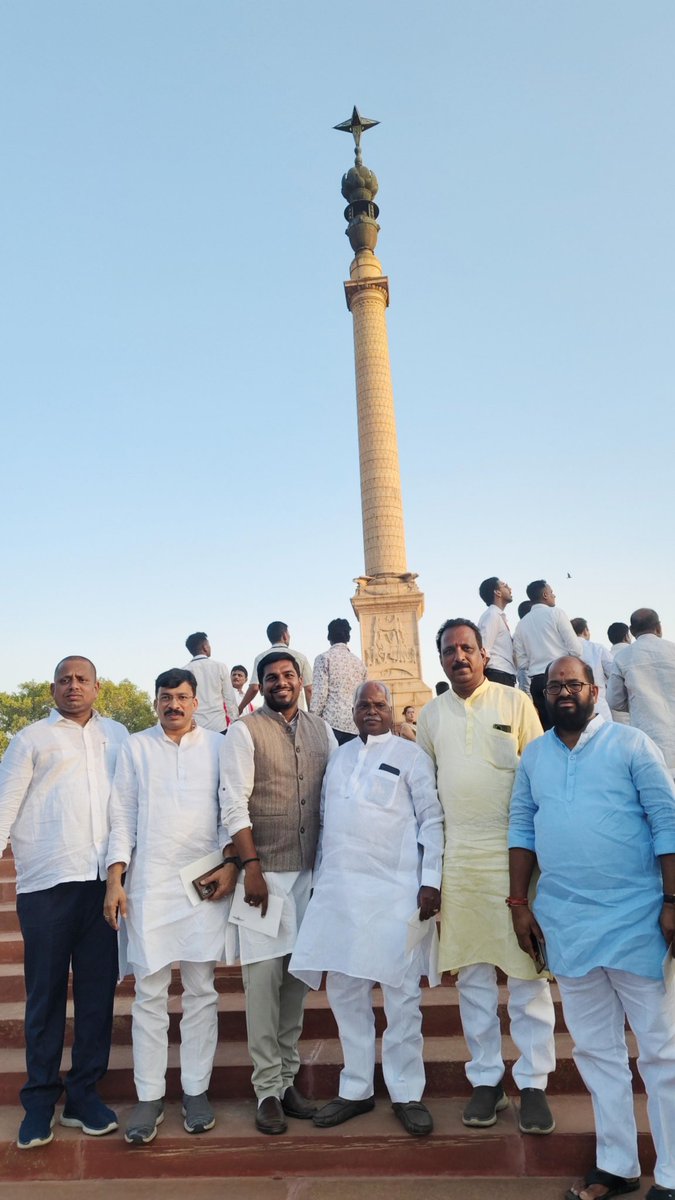 bharathp7's tweet image. Witnessed Oath ceremony of our beloved PM @narendramodi ji at Rastrapati Bhavan 

@BJP4India
@BJP4Telangana 
#Bharathprasad
#Bharath
#modikapairvar