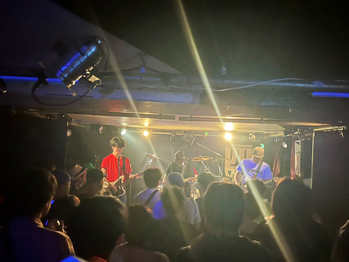 2907831's tweet photo. 「静寂にも近い蛍 no edge 2nd album Pile Up release tour 2024」終了。
どうもありがとうございました🙏
#未遂
#デュビア80000cc
#infro
#noedge
#publicspace四次元
#cohaku https://t.co/NnDkVADFvj
