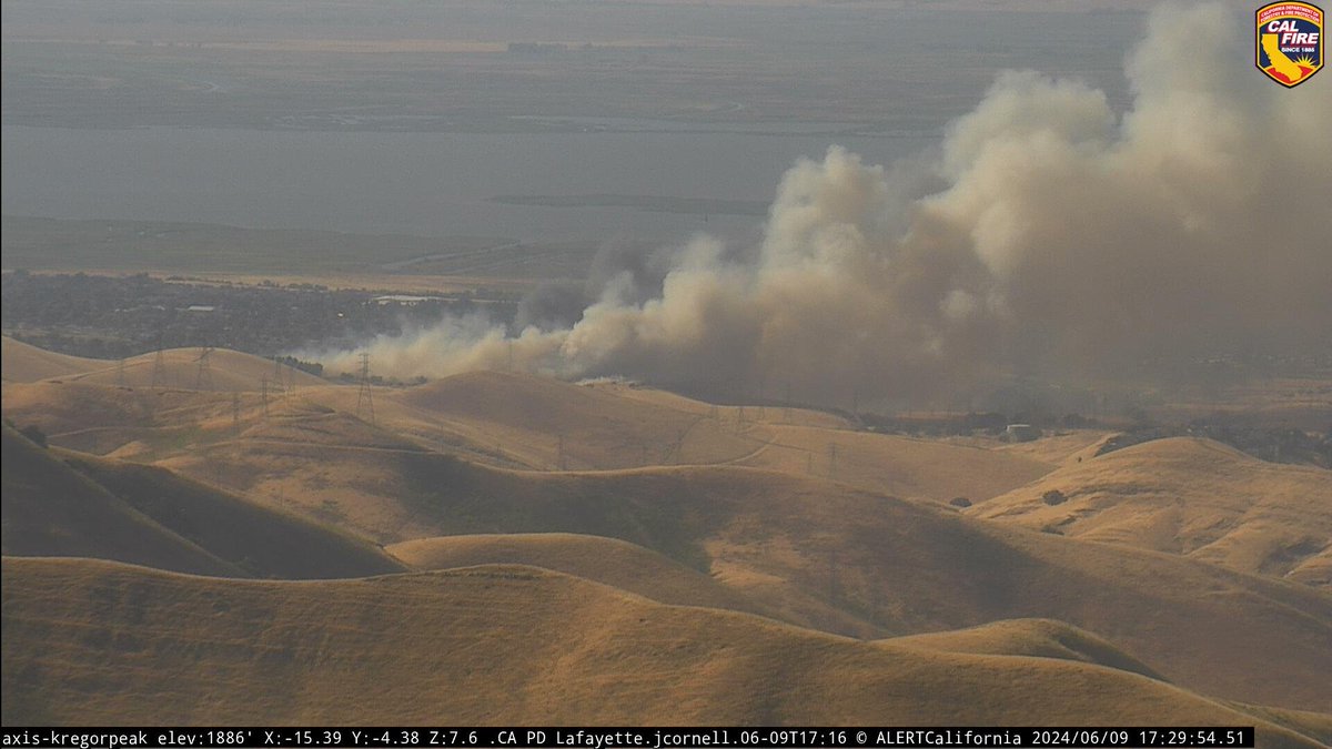 engineco16's tweet photo. Whoa! #Pittsburg #NorCal https://t.co/JrpnFN9Z4H