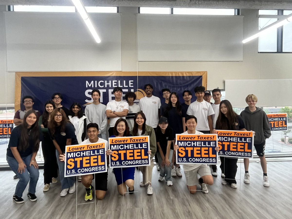 MichelleSteelCA's tweet photo. Thank you to my interns for coming out to talk with voters here in #CA45 Good luck to all students as you prepare for finals! #StandWithSteel https://t.co/npDeDiNjF1