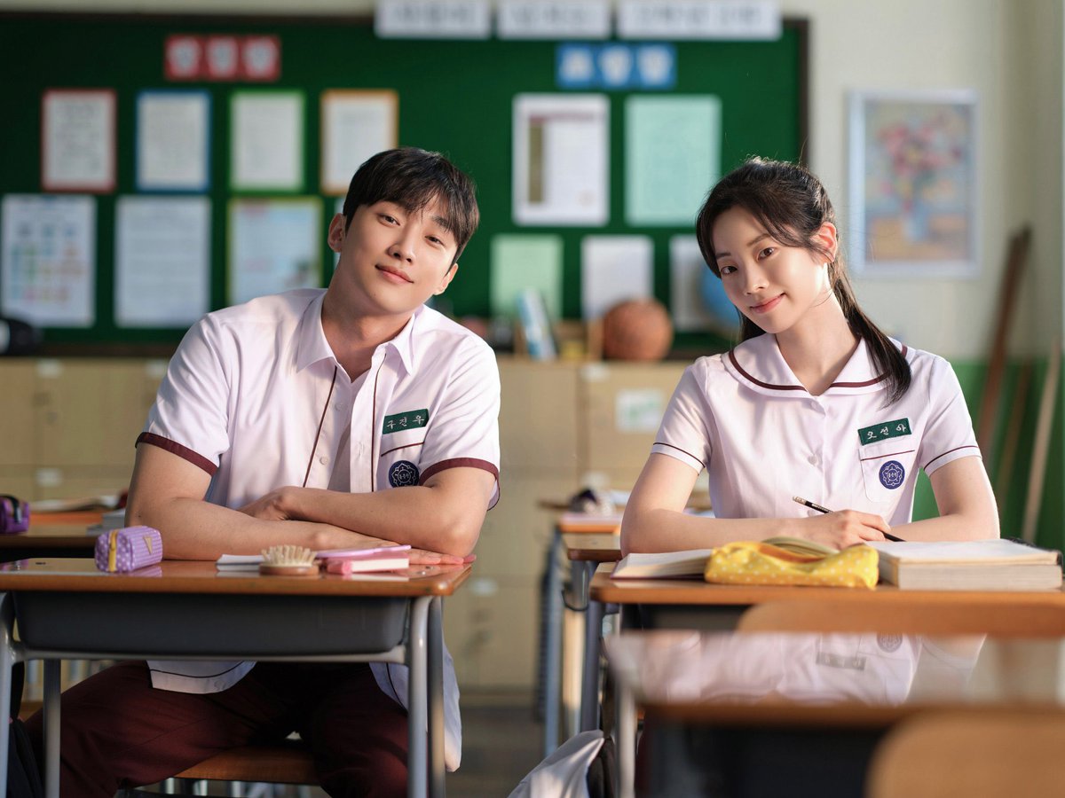 kchartsmaster's tweet photo. DAHYUN and Jinyoung first pictures from ‘You Are the Apple of My Eye’. https://t.co/iINQtwKS7d