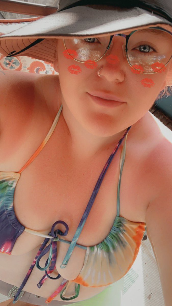 LAlex8885's tweet photo. Xoxo
Summertime https://t.co/HcCOCK41og