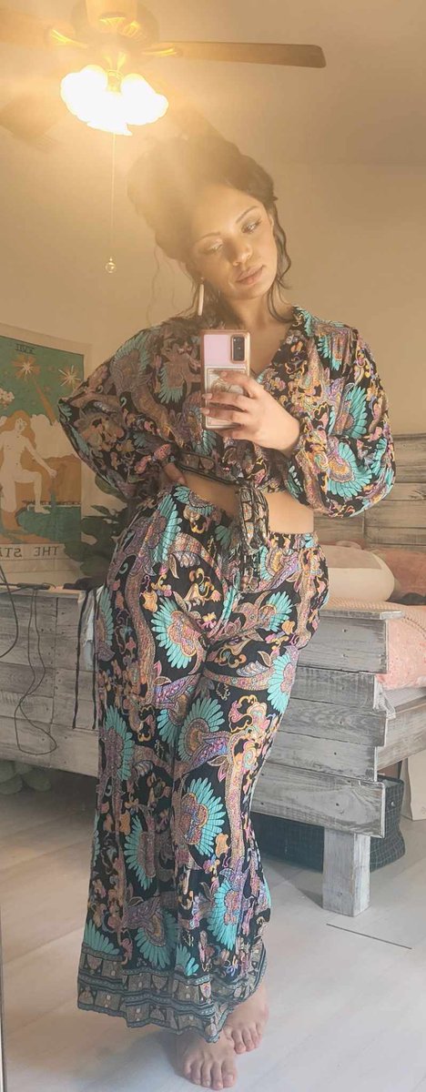 TheCoffeeLassie's tweet photo. Hey
.
.
#curlyhair #busty #artistry #bustyskinny #bustybetty #littlemixedit #married #intags #dress https://t.co/ZXREwxXZLM