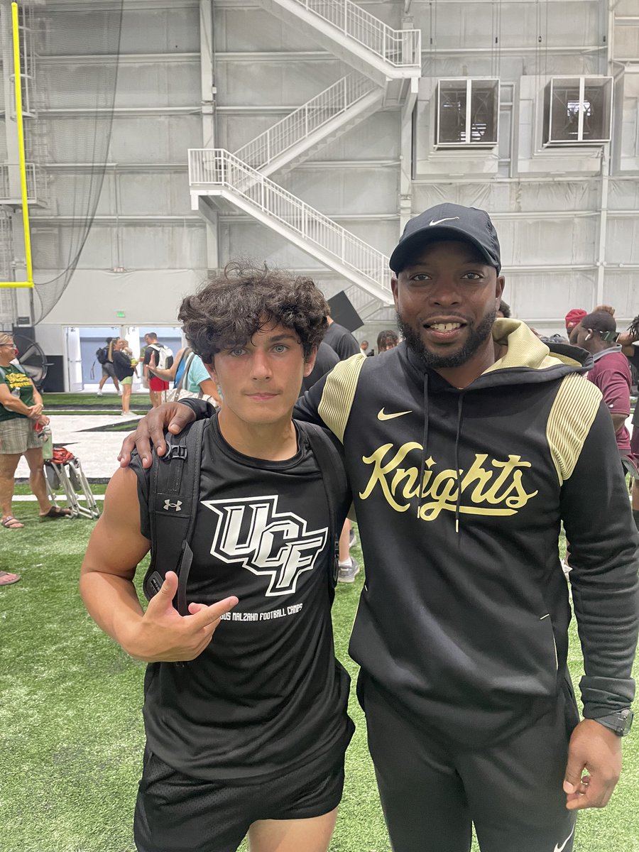 William_jingo5's tweet photo. Had a great camp today @UCF_Football had great reps and got to talk to @TrovonReed @CoachWilliams_7 @coachgates_fb @larryblustein @OcalaPreps @CoachSancho1 @Zone6_NSP https://t.co/SGDrQVS06a
