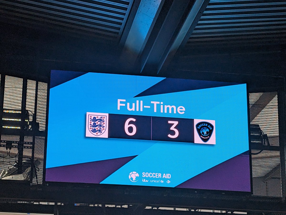 999Volunteer_'s tweet photo. A great day out at #SoccerAid 🏴󠁧󠁢󠁥󠁮󠁧󠁿⚽🌍 https://t.co/ivd8TdcTBn