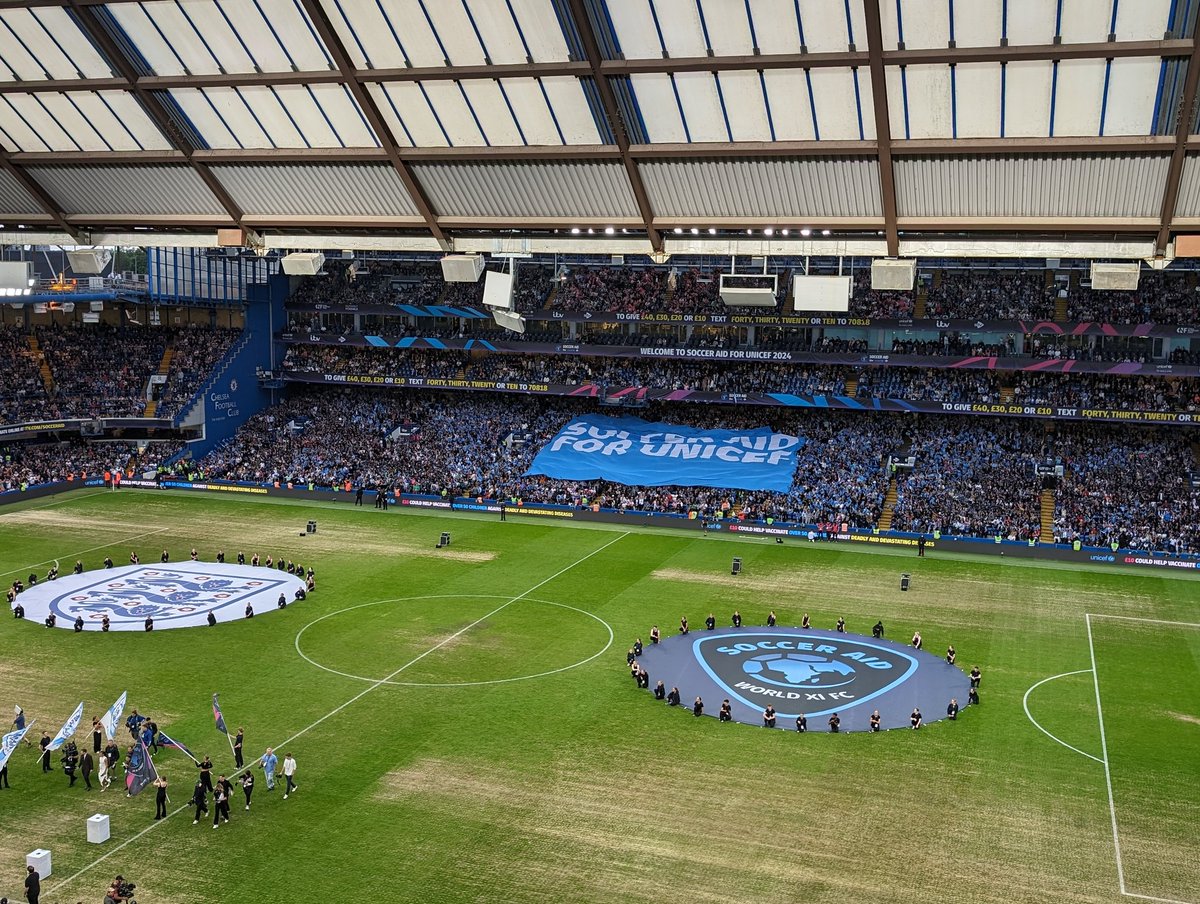 999Volunteer_'s tweet photo. A great day out at #SoccerAid 🏴󠁧󠁢󠁥󠁮󠁧󠁿⚽🌍 https://t.co/ivd8TdcTBn