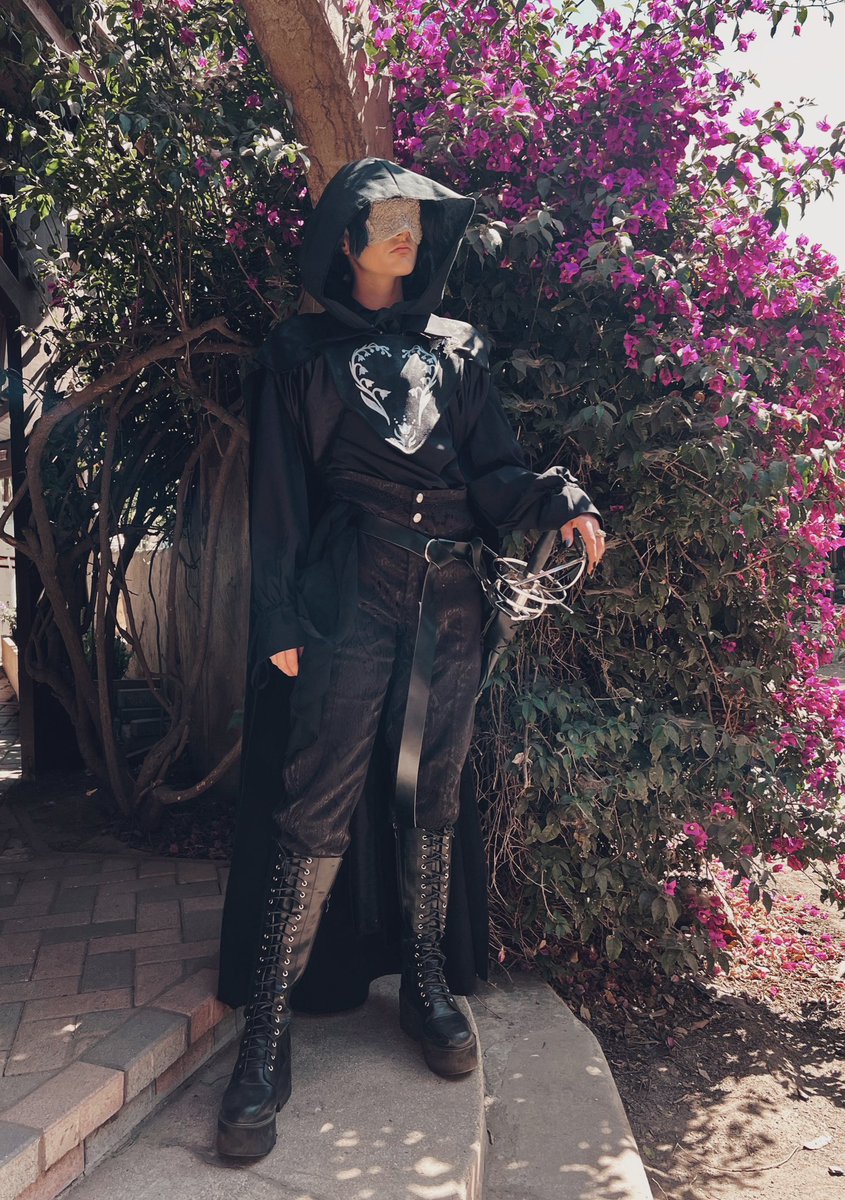 _Brookesmart_'s tweet photo. Renfaire today 🖤 https://t.co/gPiyU79LdS