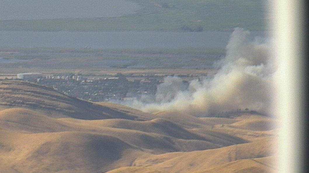 engineco16's tweet photo. Not hearing any radio traffic.
#JohnFire John Henry Johnson Parkway #Pittsburg #ContraCosta County @calfireSCU