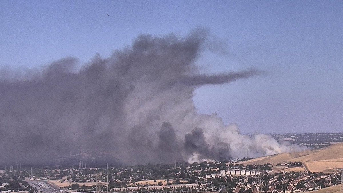 engineco16's tweet photo. Not hearing any radio traffic.
#JohnFire John Henry Johnson Parkway #Pittsburg #ContraCosta County @calfireSCU