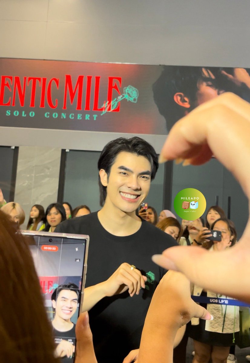 MASugarCubes's tweet photo. Nothing's gonna change my love for you 💚

#AUTHENTICMILECONCERT 
#Mile1stSoloConcert 
#MilePhakphum @MilePhakphum https://t.co/5w9okYb4gi
