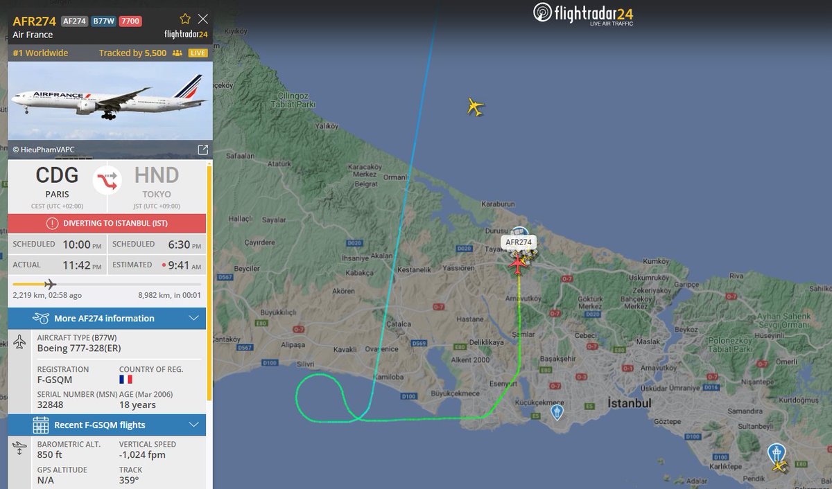 Emergenza24's tweet photo. ❌ADESSO [10.06-02:30] #aereo Boeing 777-328(ER) #AirFrance volo #AFR274 #AF274 #B77W decollato da #Parigi #Paris #CGD e diretto a #Tokyo #HND è 

IN ATTERRAGGIO IN EMERGENZA GENERICA 7700 

all'#aeroporto di #Istanbul #Airport #IST 
#emergenza7700 #squawk7700

👉Informazioni: https://t.co/w6SqRagCR0