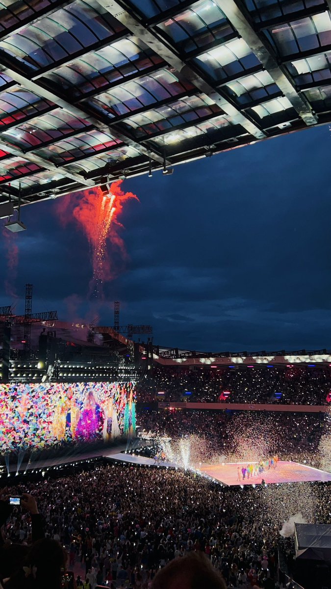 Amanda Ellen Thomas tweet media