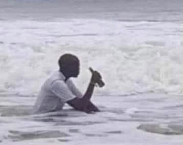 yo después de haber pasado el mejor día con mis amigos (se junto todo el grupo)