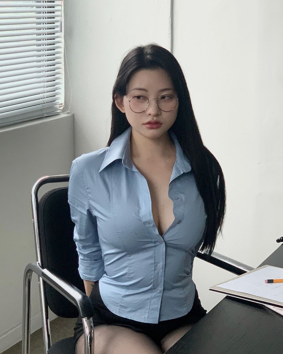 ️️

️️
              Happy mon(ster)day
️️

️️