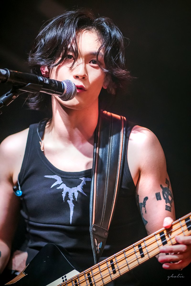 GUITARHOLICxxx's tweet image. 지누 생일 축하해 🥳🥳🥳 #HBD_CYAN_2024

Cyan 싸이언 #크랙샷 #crackshot 
WAC2 240510 @웨스트브릿지