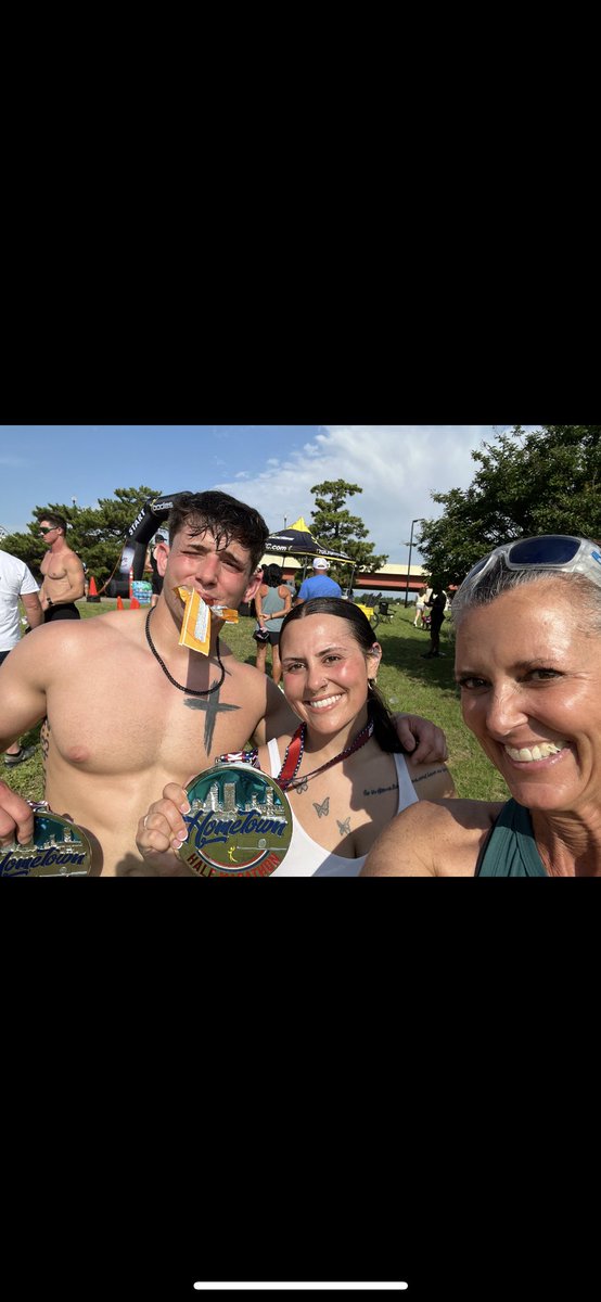 adi_reese's tweet photo. Finished my first half marathon this weekend. Learned a lot about myself through the experience :) Grateful to have my family by my side! https://t.co/xu9YzarWUz