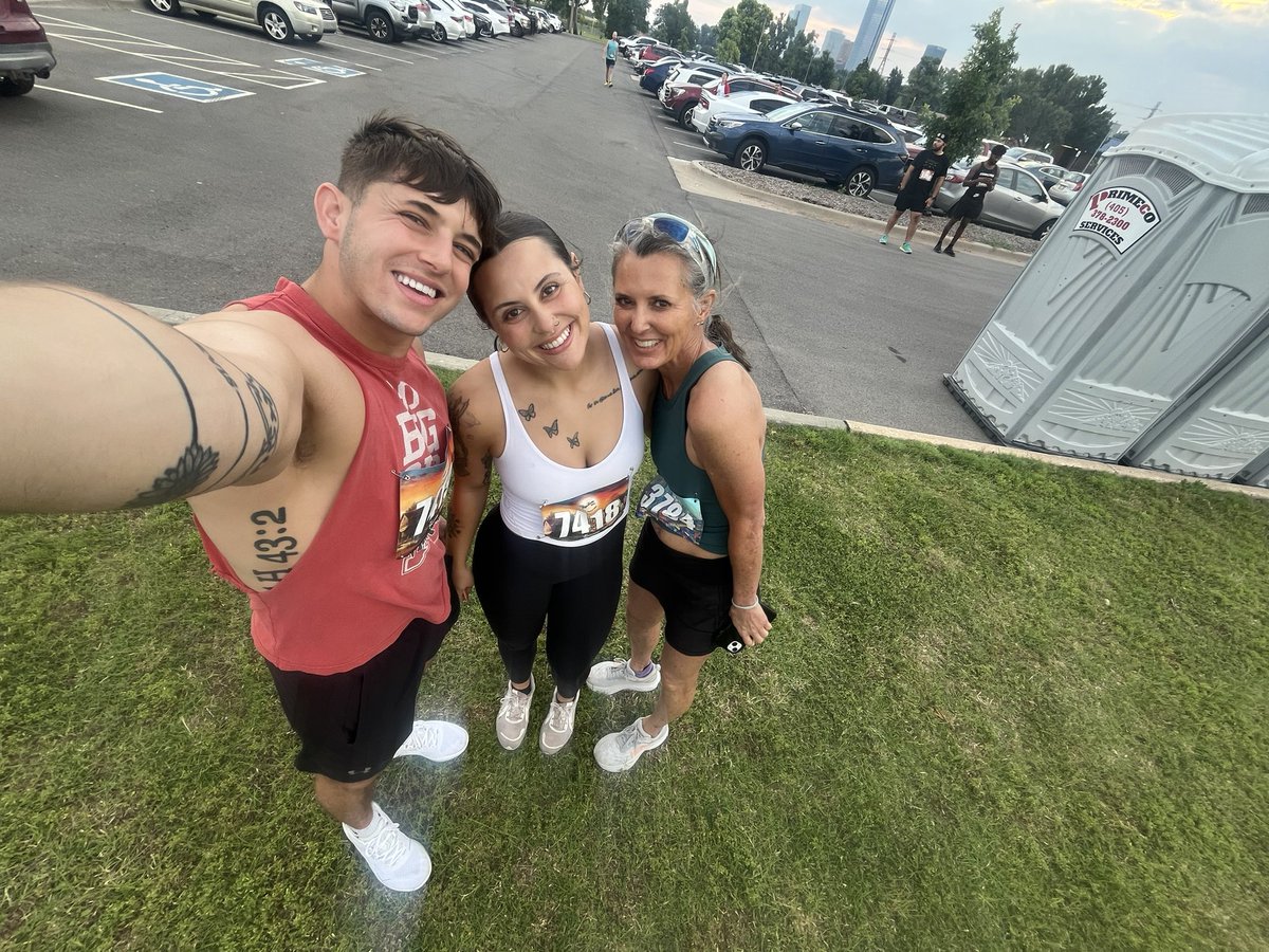 adi_reese's tweet photo. Finished my first half marathon this weekend. Learned a lot about myself through the experience :) Grateful to have my family by my side! https://t.co/xu9YzarWUz