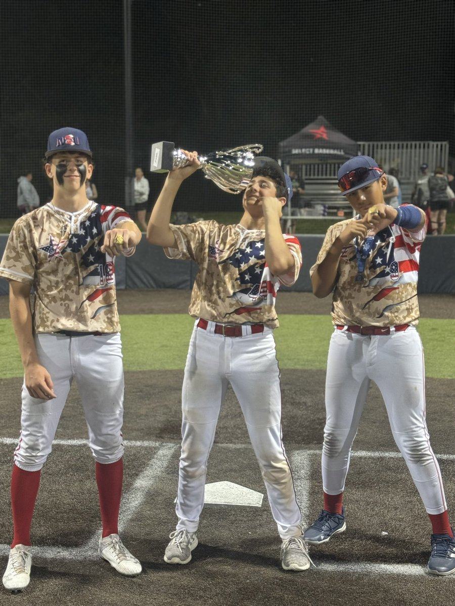 Walkersnee__'s tweet photo. Great last 2 weeks!
11-0 as a team.
2 mvpitchers
11.0 innings pitched 
22 strikeouts
5 walks
1 earn run.
Sitting 82-85mph. 13U @PGMidAtlantic @PGYouthBB https://t.co/W0uMYzdiza