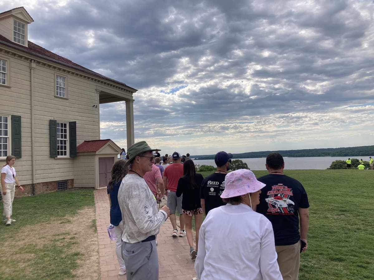 J24Carver's tweet photo. Day 3 was another beautiful day. Mount Vernon, National Museum of African American History, and Holocaust Memorial Museum. Couldn’t have asked for better weather or a better group! Just waiting for our flight back to KC. https://t.co/i0UgYKXxL5