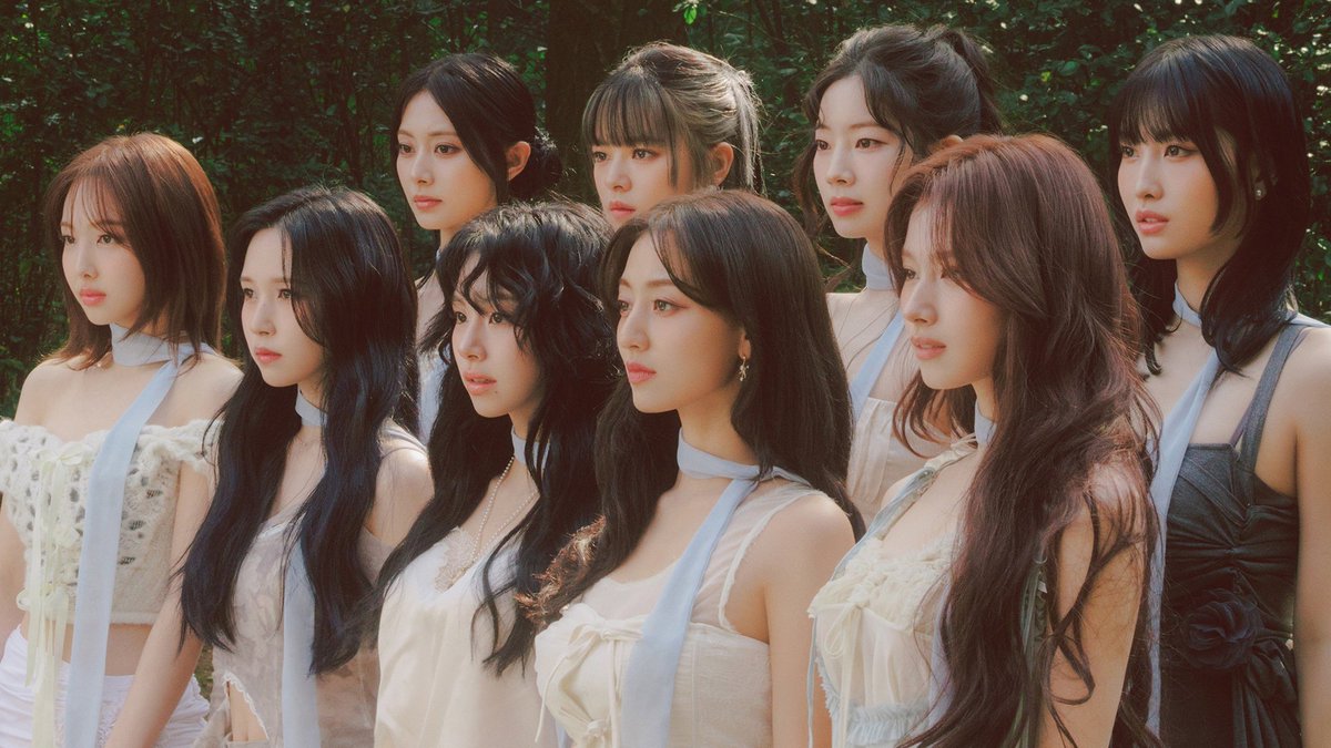 Jeff__Benjamin's tweet photo. 2024 Largest U.S. #KPop Album Sales Weeks on the Billboard 200

1. ATEEZ, Golden Hour: Part.1 - 131,000 🆕
2. TXT, Minisode 3: Tomorrow - 107.5k
3. TWICE, With YOU-th - 95k
4. RM, Right Place Wrong Person - 54k
5. SEVENTEEN, Best Album '17 Is Right Here' - 53k
6. J-Hope, Hope on the Street Vol. 1 - 50k
7. LE SSERAFIM, Easy - 41k

*As of the charts dated June 15