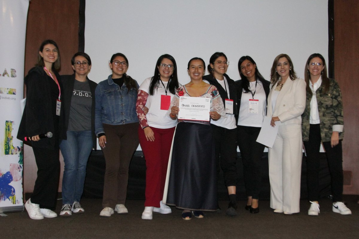 TSWWomenEcuador's tweet photo. ¡Felicidades a los equipos ganadores! 

Grandes ideas se vieron en este @Startup Weekend #WomenEcuador de @Techstars impulsado por @WeXchange y @el_BID

🎉 Felicitaciones a todas las participantes por su talento, esfuerzo y dedicación 🌟. 

#TechstarsEC #WeXchange #MujeresSTEM https://t.co/7lw53cQmUI