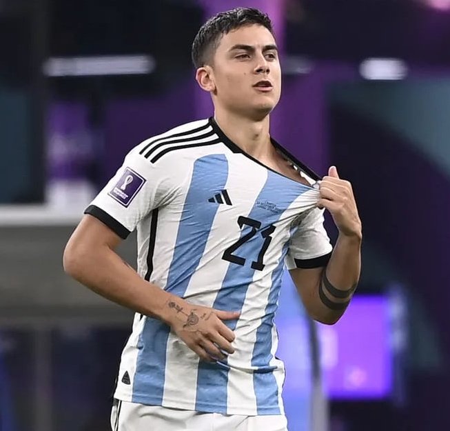 soybobba's tweet photo. Les juro no entiendo como está Nico Gonzalez en la selección y no Dybala que está en un gran momento https://t.co/7BQGSlFhn0