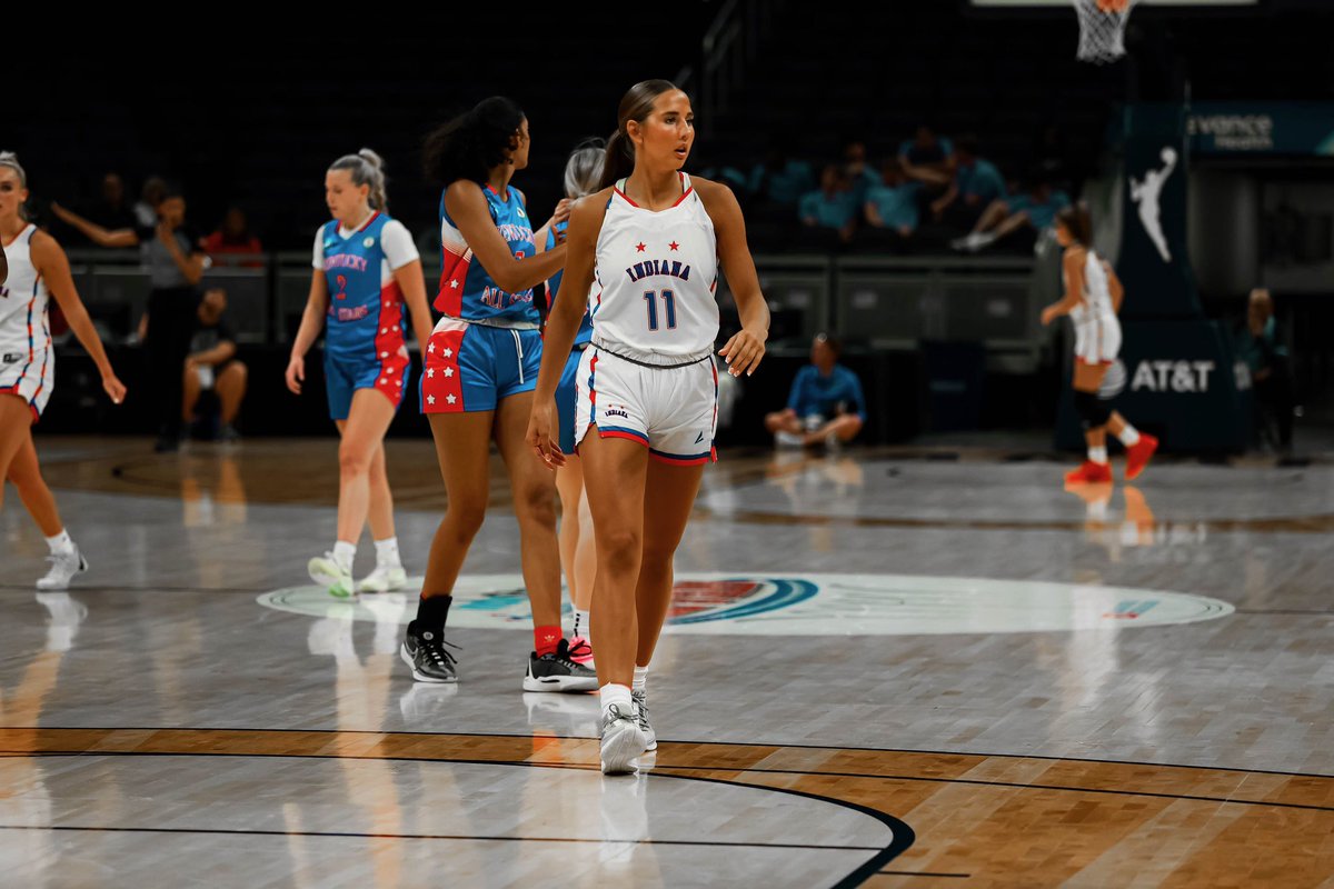 novawbb tweet picture
