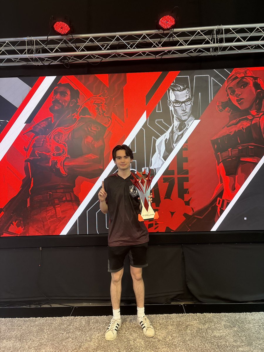 JoBahh's tweet image. Won the 2024 CVAL Championship!! 
3-1 @USTEsports_ GGS &amp;lt;3