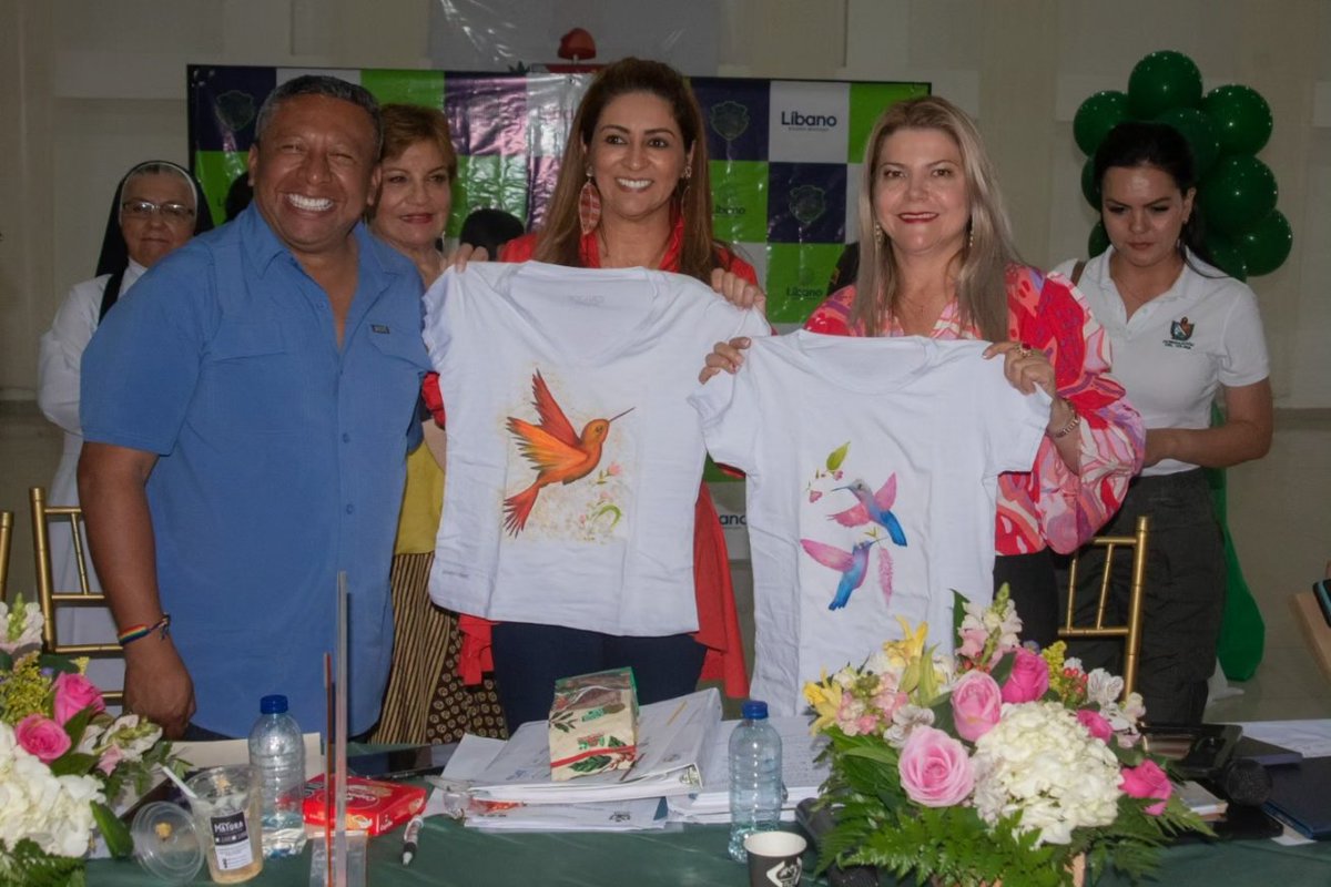 chocotolima's tweet photo. 📣 Desde el Norte del Tolima llegamos a la mesa técnica liderada por dos mujeres trabajadoras como lo son la Gobernadora @AdrianaMatizTol y la Alcaldesa de El Líbano Beatriz Valencia, quienes acompañados de su gabinete, adelantaron un gran trabajo para la Ciudad de Torres Blancas https://t.co/3AcKukDjut