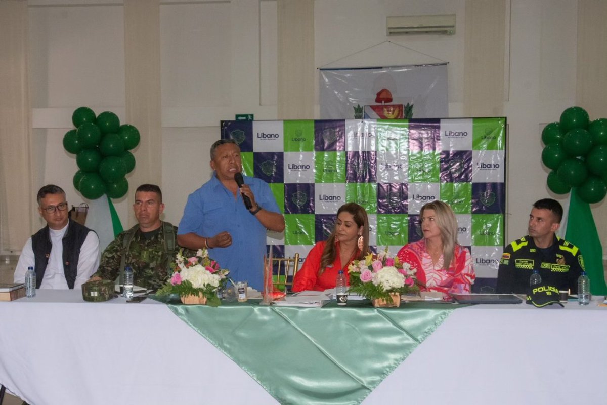 chocotolima's tweet photo. 📣 Desde el Norte del Tolima llegamos a la mesa técnica liderada por dos mujeres trabajadoras como lo son la Gobernadora @AdrianaMatizTol y la Alcaldesa de El Líbano Beatriz Valencia, quienes acompañados de su gabinete, adelantaron un gran trabajo para la Ciudad de Torres Blancas https://t.co/3AcKukDjut