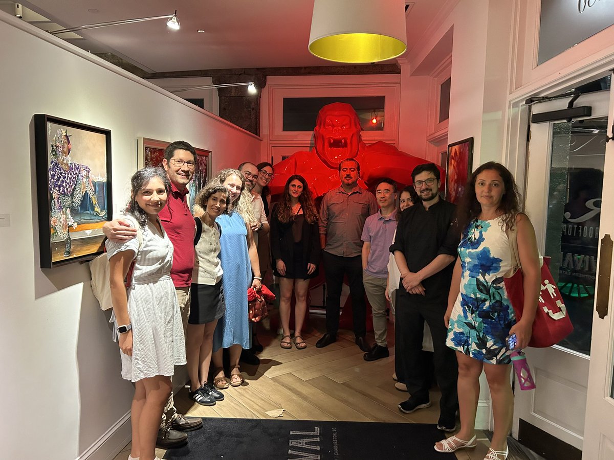 OzgurSahinLab's tweet photo. There is so much to celebrate 🎉🎉
1. Kubra passed the candidacy exam.
2. Accepted two research papers.
3. Welcome to our new members: HM and Sezen. https://t.co/9hB3nrIJhv