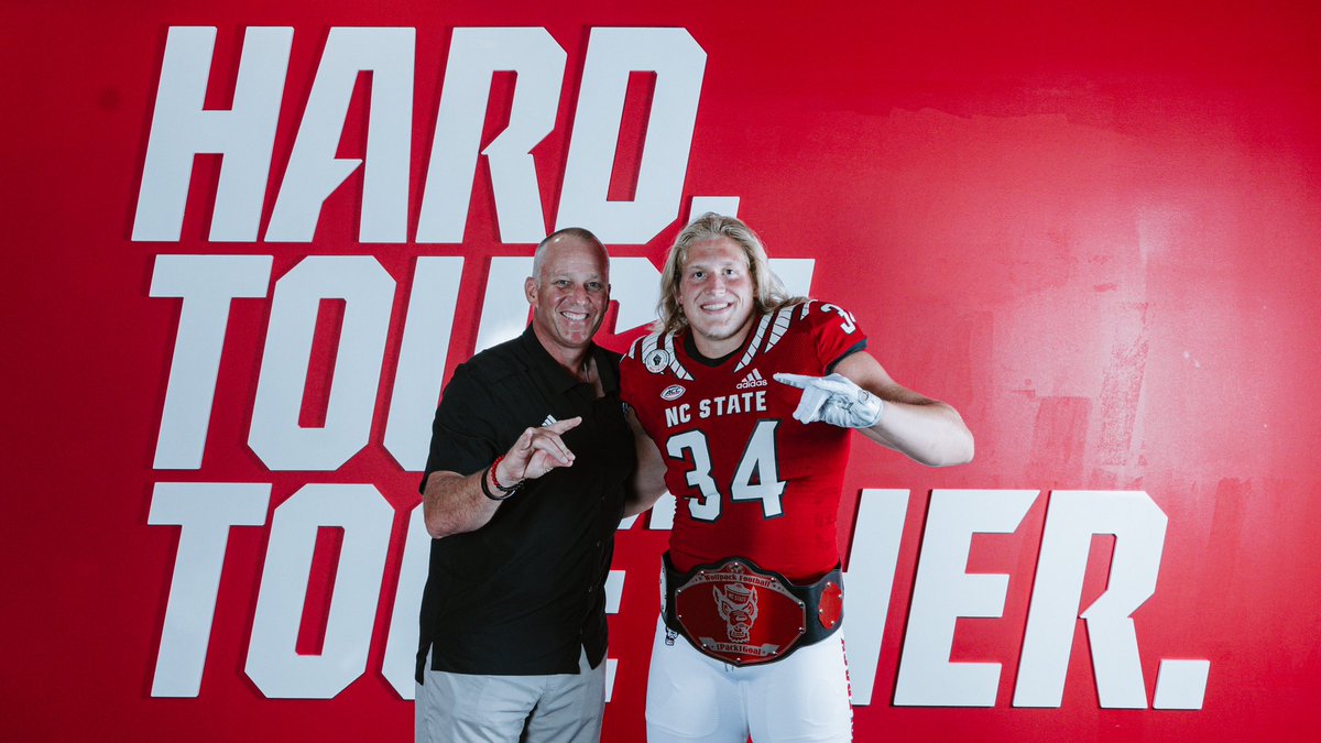 ColbyCronk's tweet photo. I had an amazing official visit at NC State this past weekend! Enjoyed spending time with coaches and other recruits. Runnin’ with the Pack🐺🔴⚫️
@StateCoachD @CoachTonyGibson @coachwiles 
@elisha_shaw @PackFootball https://t.co/xA389PRYYE