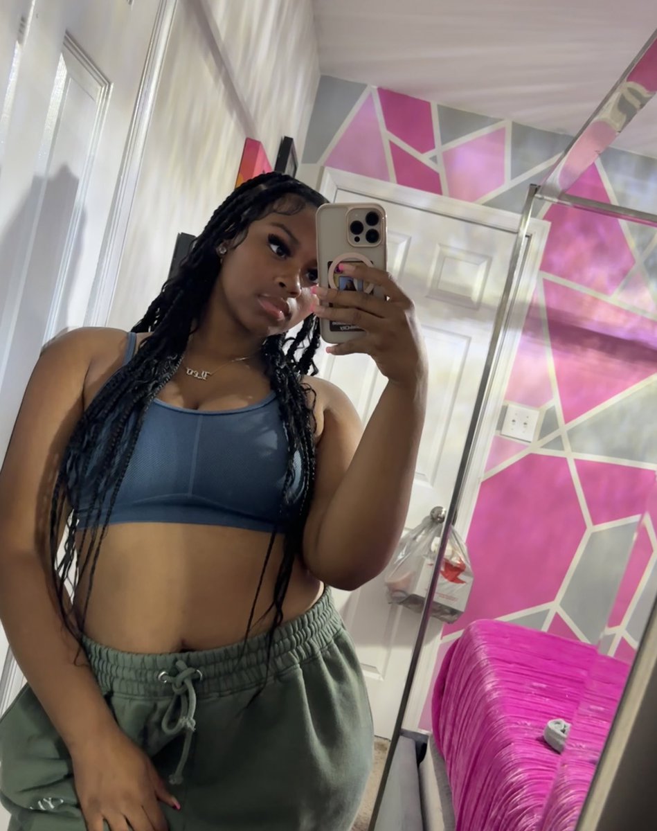 die444ty's tweet photo. im sexy so he nervousss #fineshxt https://t.co/pZiclZd2O4
