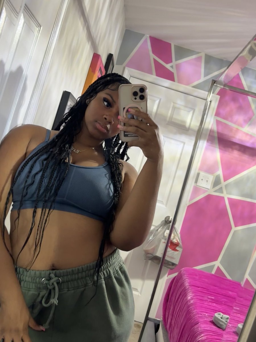 die444ty's tweet photo. im sexy so he nervousss #fineshxt https://t.co/pZiclZd2O4