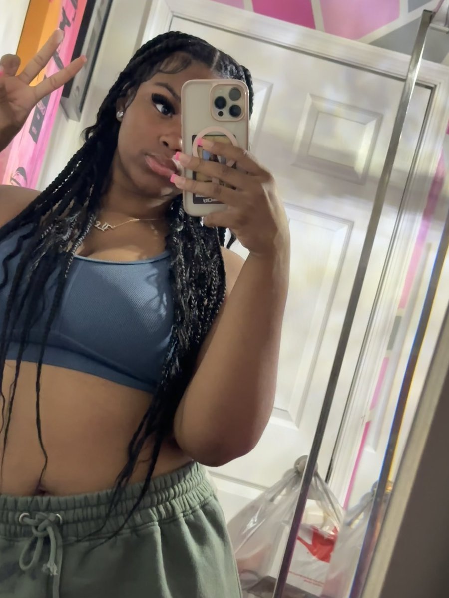 die444ty's tweet photo. im sexy so he nervousss #fineshxt https://t.co/pZiclZd2O4