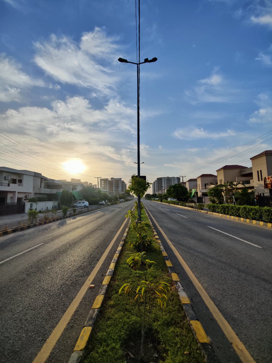 awaiszakaa's tweet photo. 05:56
#pakistan #landscapes #landscapephotography #photooftheday #summer #stopurbanization https://t.co/LLOc0zDUZr