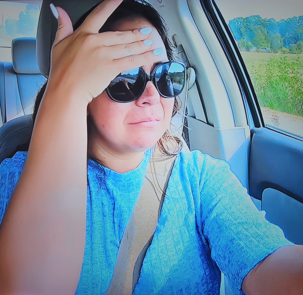 For the love of God, Liz, you're crying over Big Ed. The man is shaped like a human potato.  Pull it together, woman. 
#90dayfiance 
#90dayfiancehappilyeverafter