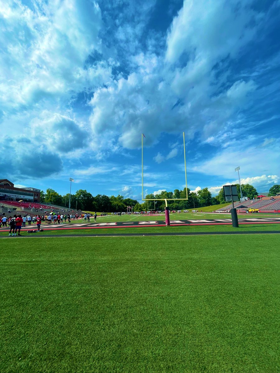 ncmadevonn's tweet photo. Enjoyed my time at @GWUFootball camp 
@CoachVeraldi @jKeyes_75 @CoachGregHarris @coachpoole88 @CoachBarnette @Coach_BCollins @RecruitPageATH https://t.co/q65egZwY7u