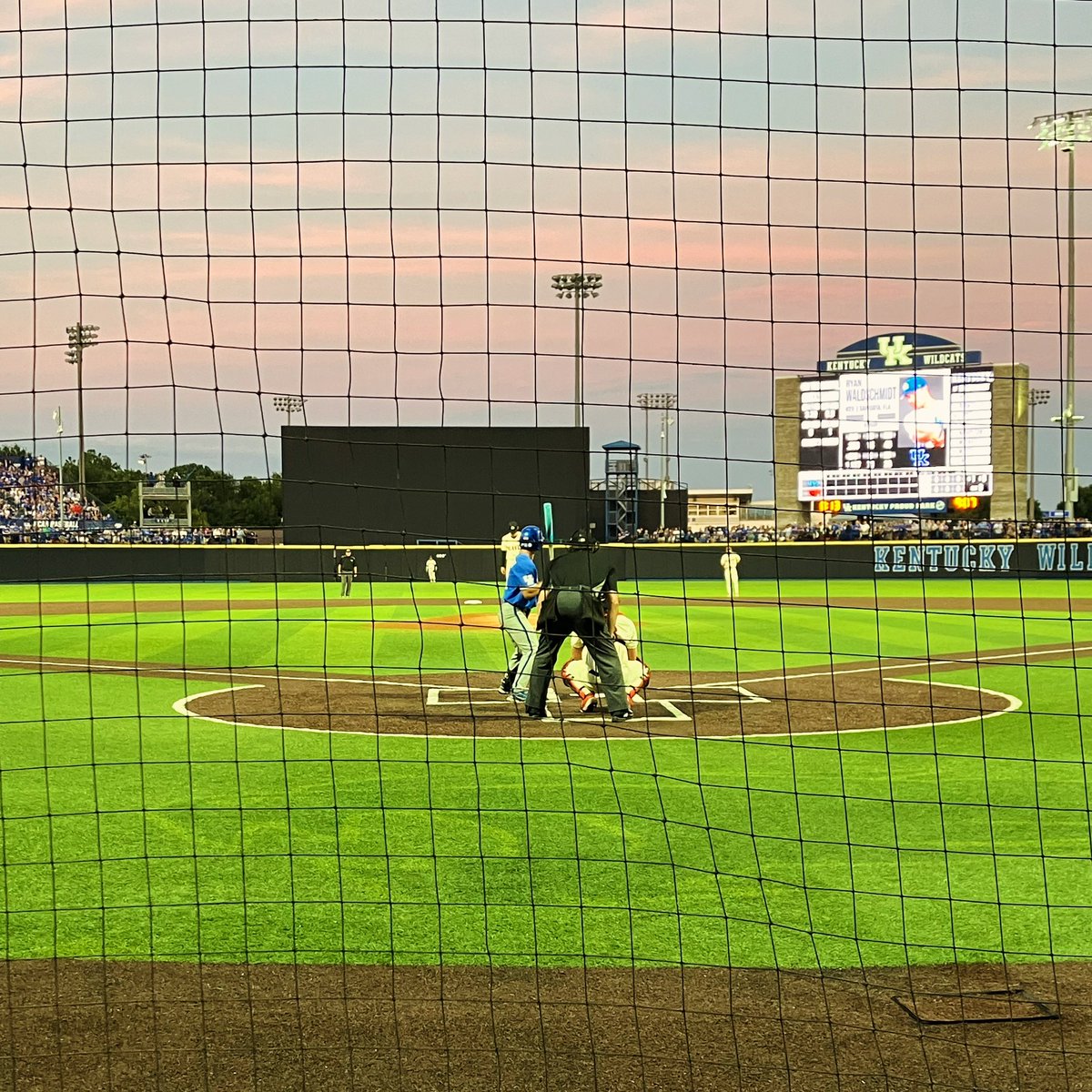 caseysmith00's tweet photo. First pitch! #WeAreUK https://t.co/qdxsSahe4z