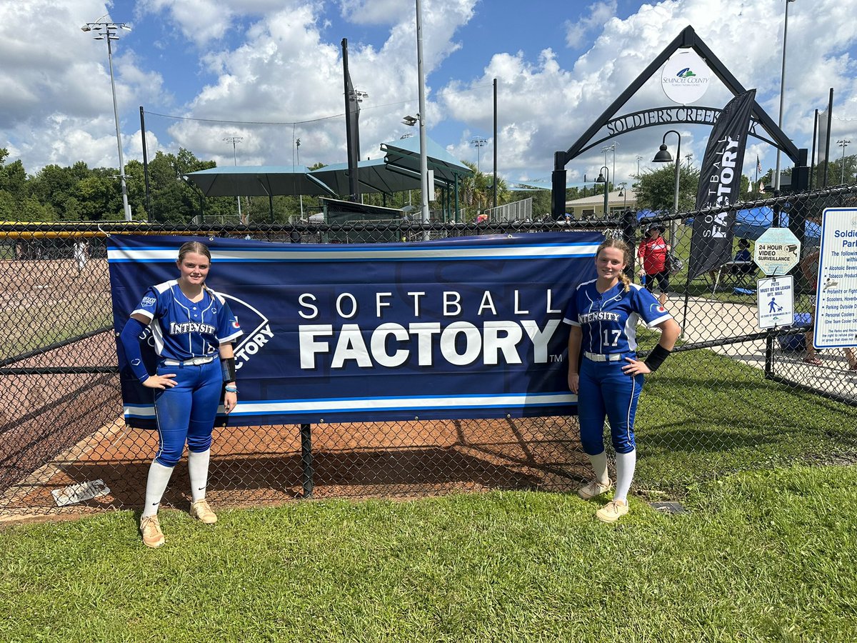 Lily Surber tweet media