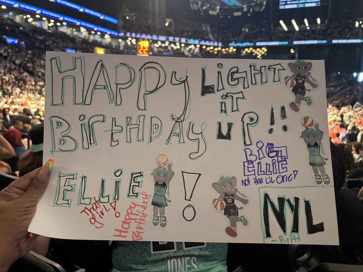 12tray's tweet photo. Happy Birthday, @BigEllieLiberty! 

#SEAFOAMSZN | #LIGHTITUPNYL https://t.co/nDgnBQn2pM