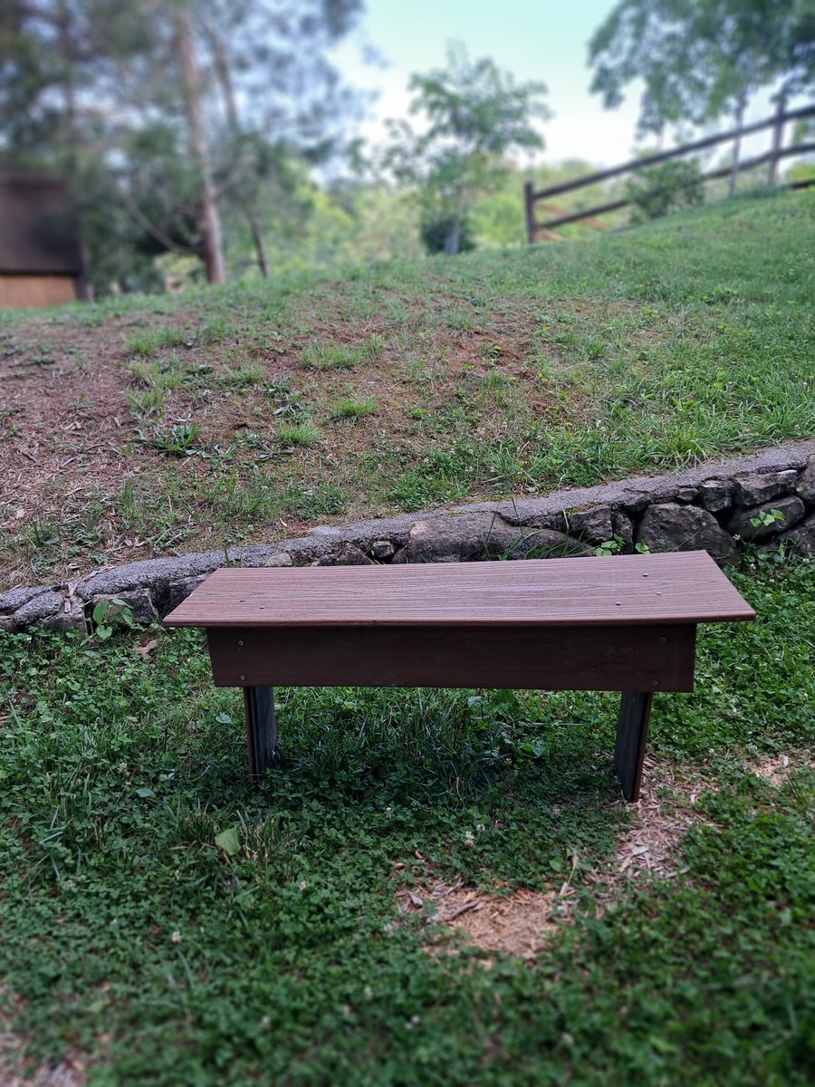 dsutton24's tweet image. After spending a near fortune on a new porch deck with trex decking, the least I could do is make something useful from the left over trex.