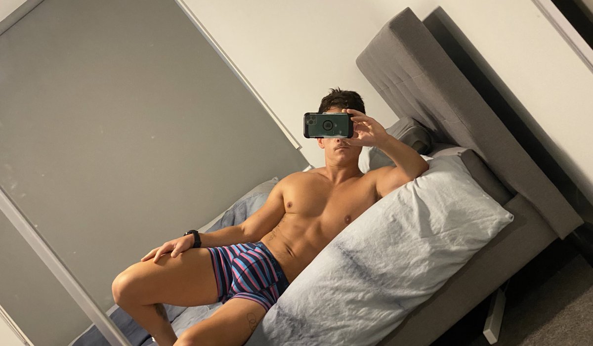 matteo_214's tweet photo. Come keep me warm 🔥
Link in bio xx https://t.co/R4qAy5ixFR