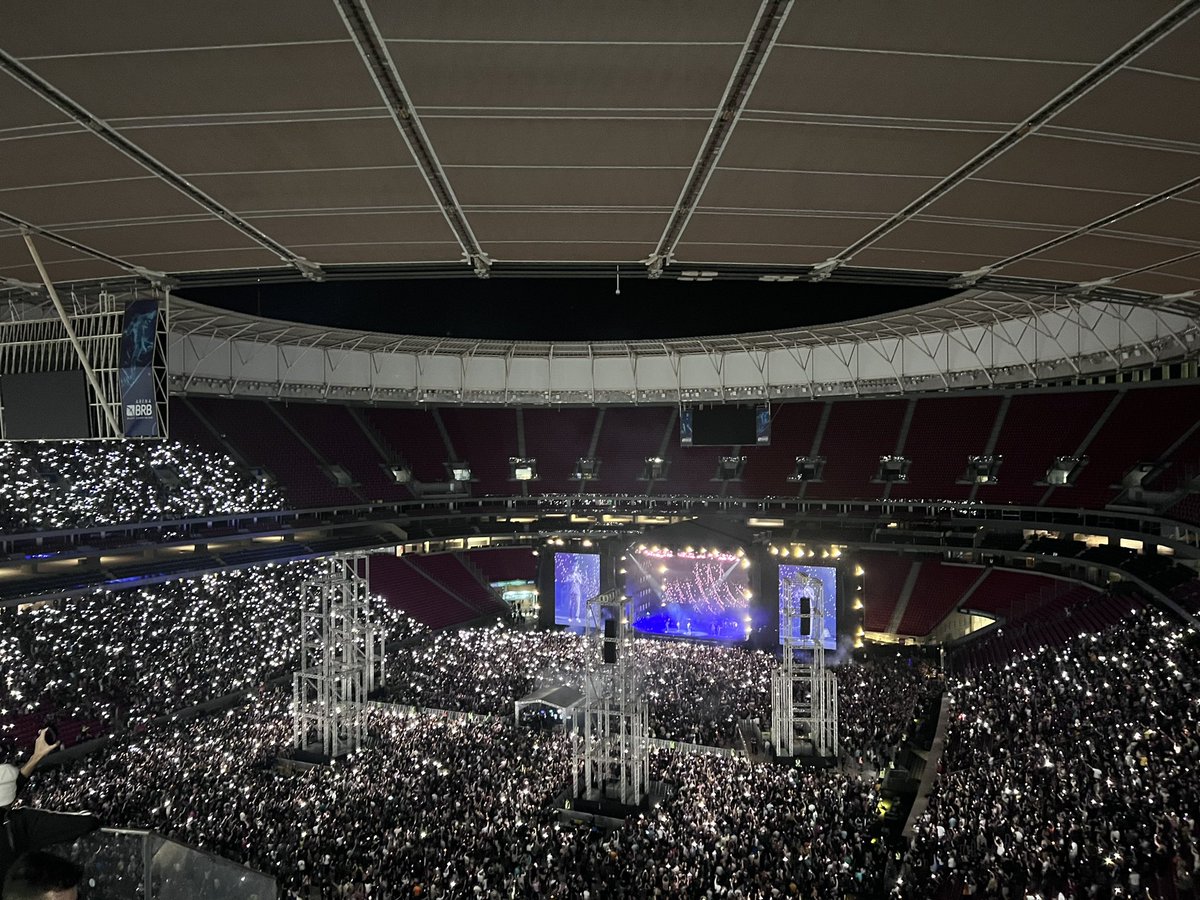 Escreveu mais uma parte da história 
Natiruts 
Foi lindo