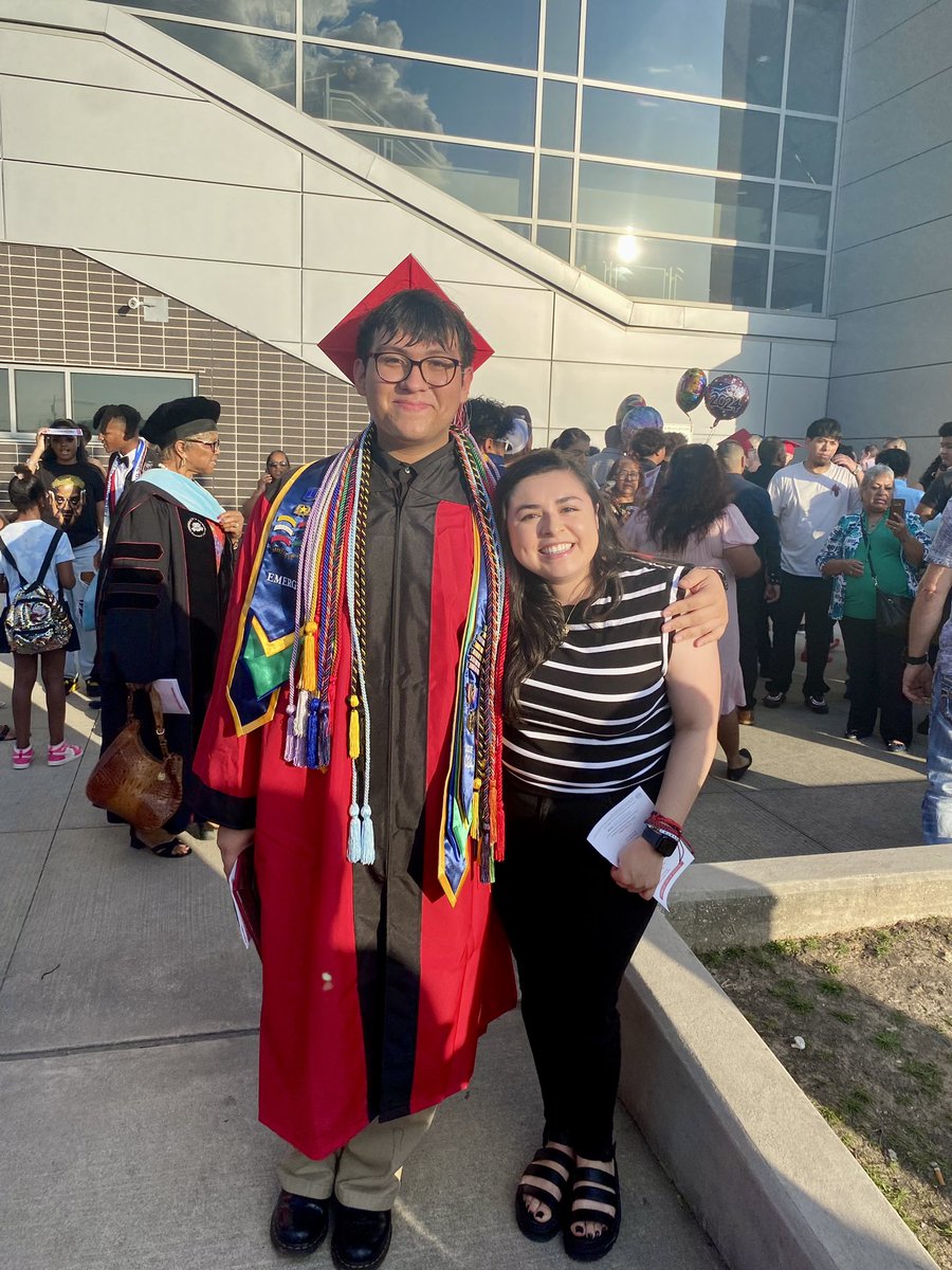 What started at McReynolds MS then Furr HS daily announcements &amp; magnet recruiting has spanned into a years-mentorship 🫶 I am so incredibly proud of you, <a href="/CarlosAlv1406/">Carlos Alvarado</a>! And excited for what’s to come at <a href="/Middlebury/">Middlebury College</a>! ❤️