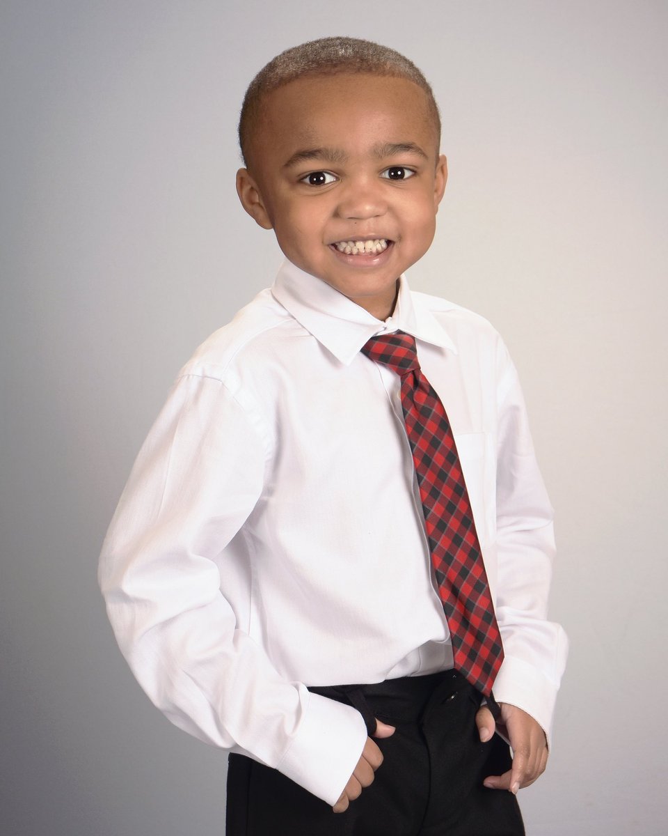 MsLBuie's tweet photo. My preschool graduate 🎓💙 #graduation #preschool #boymom https://t.co/oLkBC9sOsH