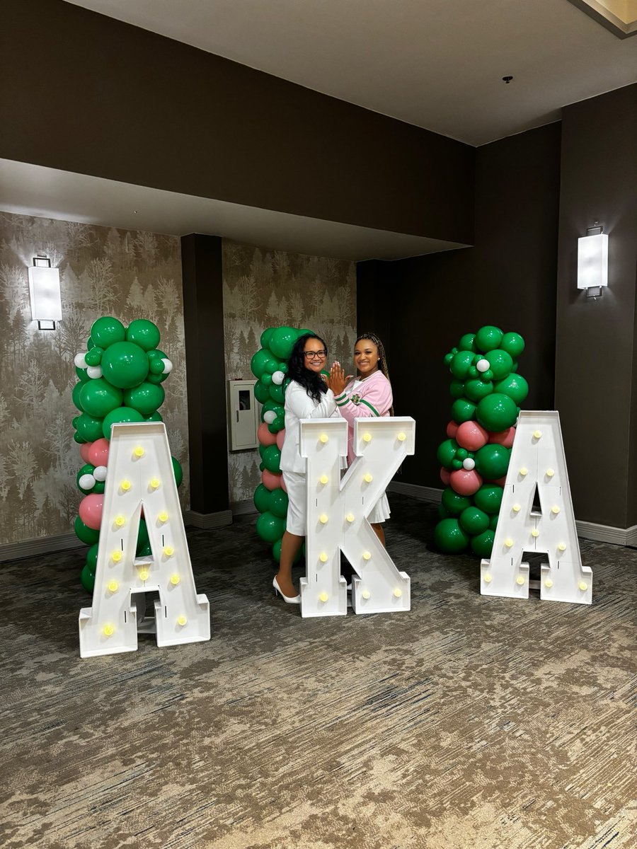 _CoachPope's tweet photo. I made it to AKAland💚💕 so grateful to be apart of such an illustrious sorority! Thank you to all my mentors who supported me along this journey and to Upsilon Lambda Omega💚💕

Sincerely- An Alpha Kappa Alpha Sorority Incorporated Woman💚💕 https://t.co/wXVGk0xQrn