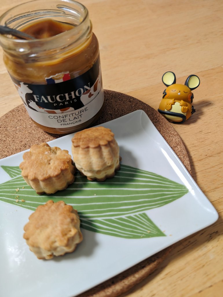 solt_oil05's tweet photo. ぽキッズのデちゃん、盗み食いしてお腹いっぱいになって寝ちゃったみたいな写真が撮れてめっちゃかわいいよ〜〜〜 https://t.co/faTXNlmqgg