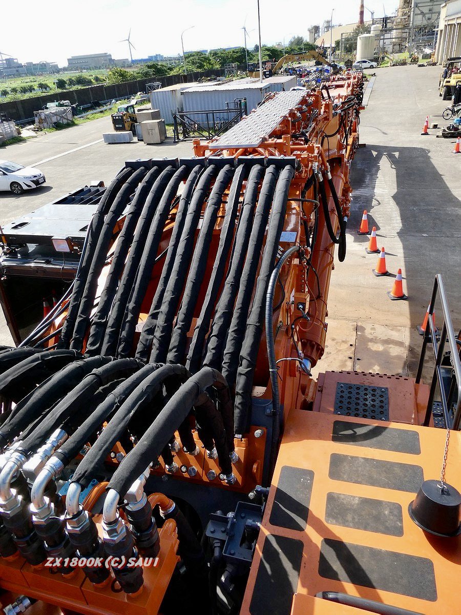 HITACHI ZX1800K 全台最大！全新拆樓機！ 風速營造#zx1800k #日立建機