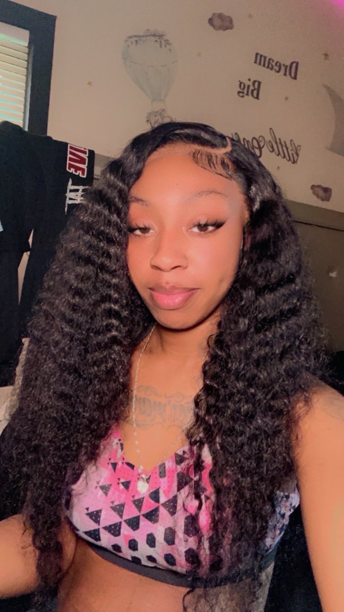 _Loadingggg25's tweet photo. ✨🧘🏽‍♀️ I’m Her❤️‍🔥 https://t.co/JdJgF6gQqI